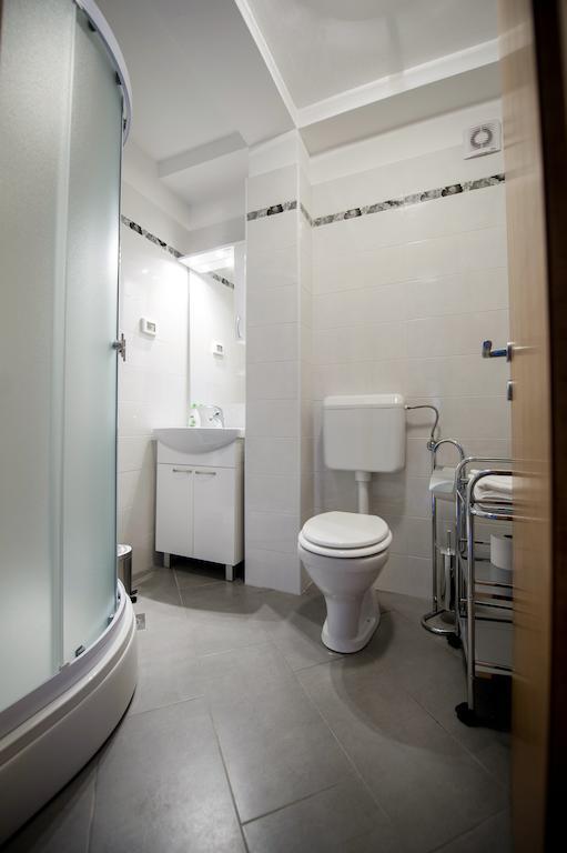 Apartments Centener 罗维尼 客房 照片