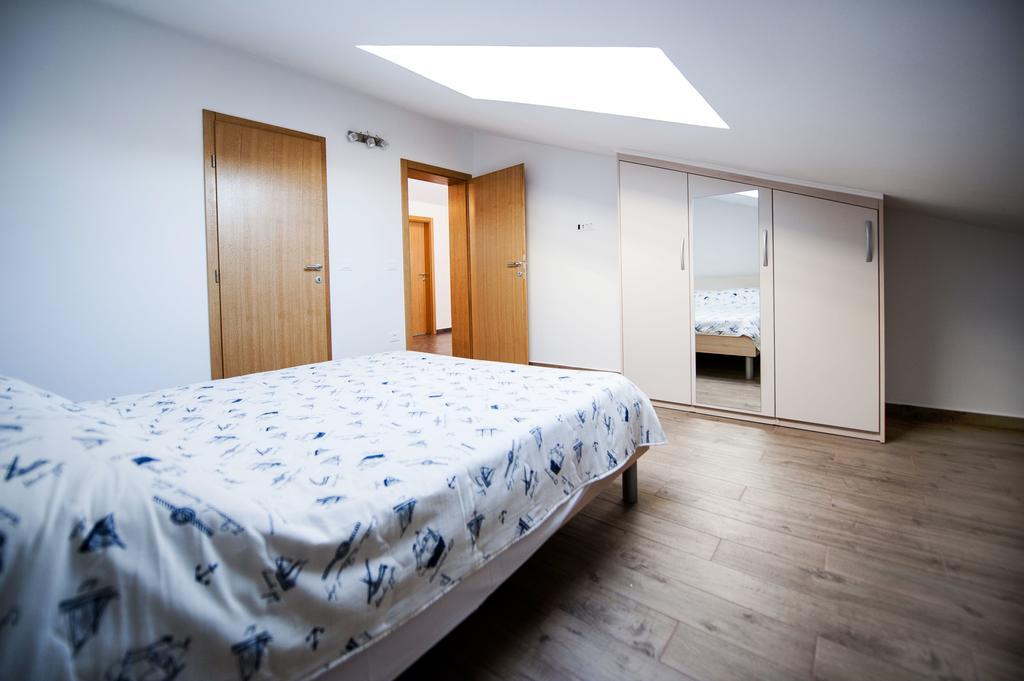 Apartments Centener 罗维尼 外观 照片