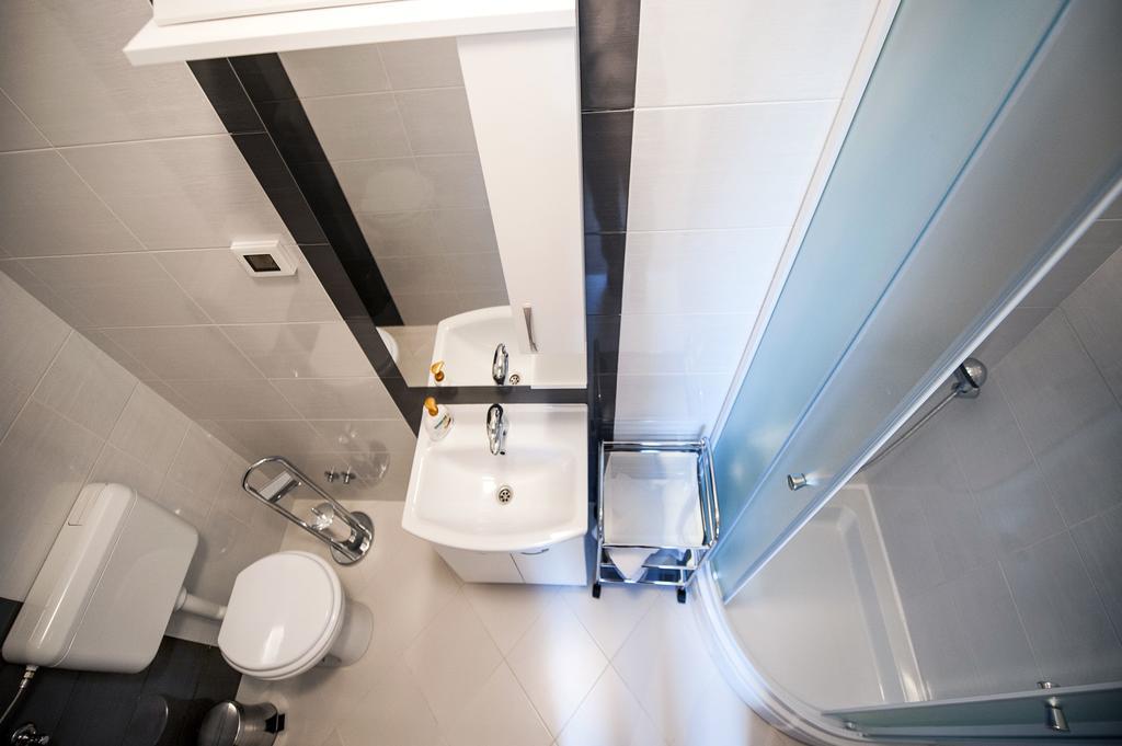 Apartments Centener 罗维尼 外观 照片