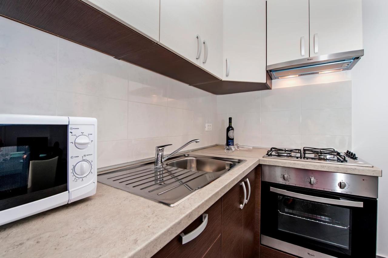 Apartments Centener 罗维尼 外观 照片